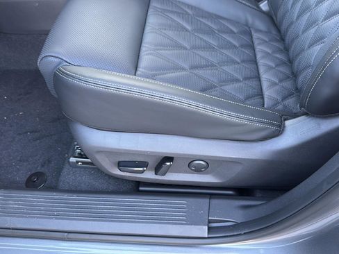 New 2026 Nissan Rogue Platinum image 29