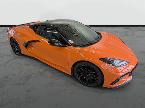 Used 2024 Chevrolet Corvette Stingray Preferred Conv w/ Battery Protection Package image 5