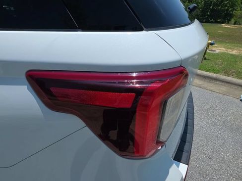 Used 2022 Ford Explorer ST w/ Equipment Group 401A AWD/4WD image 37