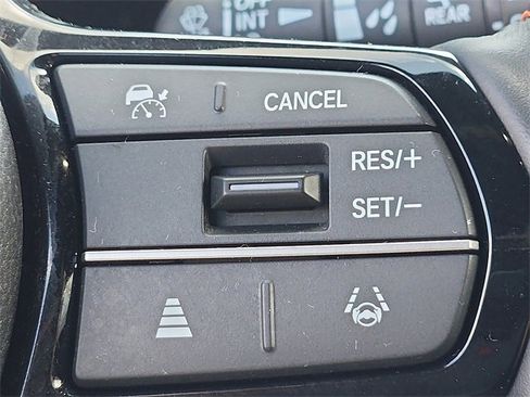 Used 2025 Honda HR-V Sport image 21
