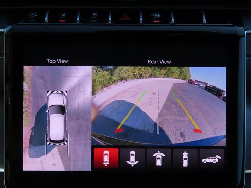 New 2025 Jeep Grand Cherokee Limited w/ Luxury Tech Group II image 9