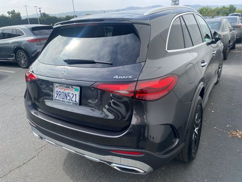 Used 2025 Mercedes-Benz GLC 350e 4MATIC image 3