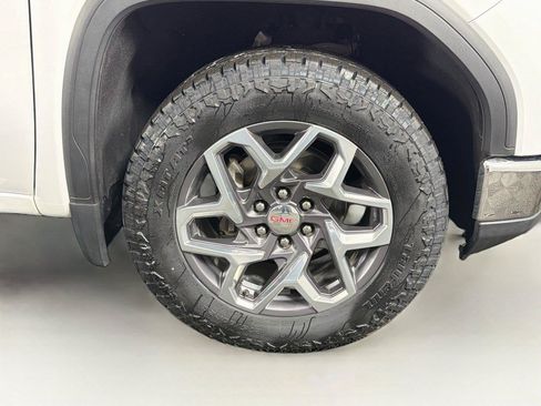 Used 2023 GMC Sierra 1500 SLT w/ SLT Premium Plus Package AWD/4WD image 37