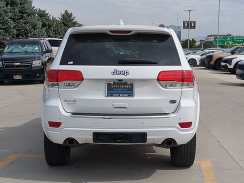Used 2020 Jeep Grand Cherokee Overland AWD/4WD image 4