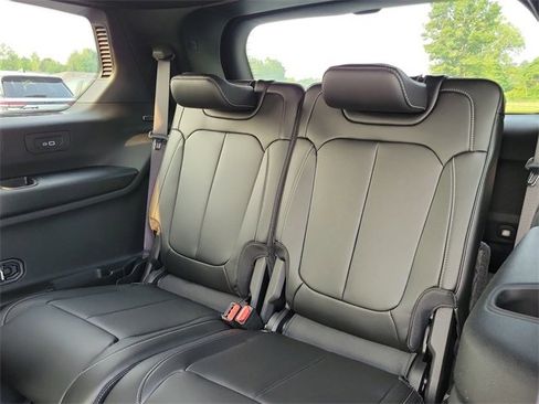 New 2025 Jeep Grand Cherokee L Limited w/ Black Appearance Package image 8