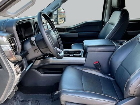 Used 2023 Ford F250 Lariat w/ Lariat Ultimate Package AWD/4WD image 7