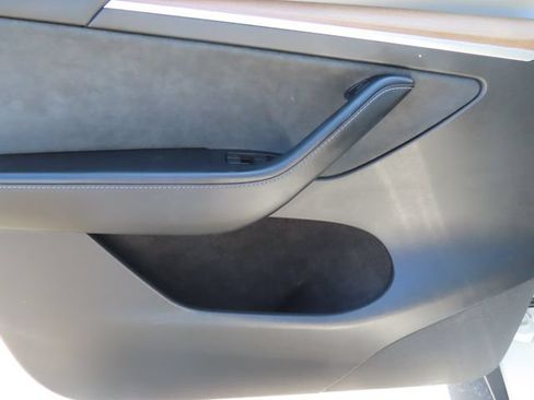 Used 2023 Tesla Model Y Long Range AWD/4WD image 12
