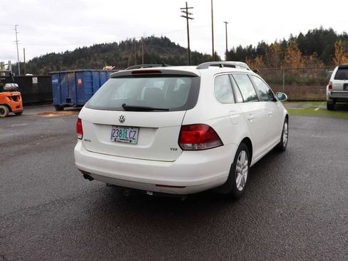 Used 2011 Volkswagen Jetta TDI image 5