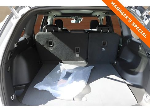 New 2025 Jeep Grand Cherokee Limited w/ Luxury Tech Group II image 17