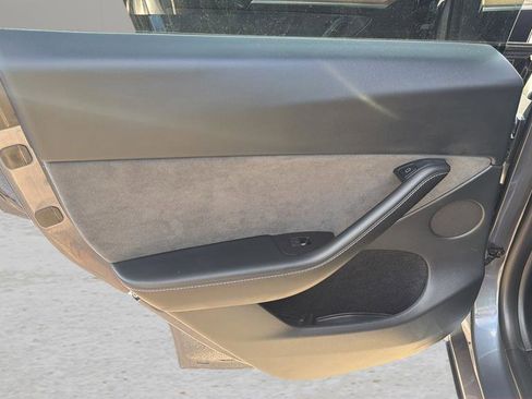 Used 2023 Tesla Model Y Long Range image 13