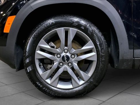 Used 2023 Kia Seltos LX image 11