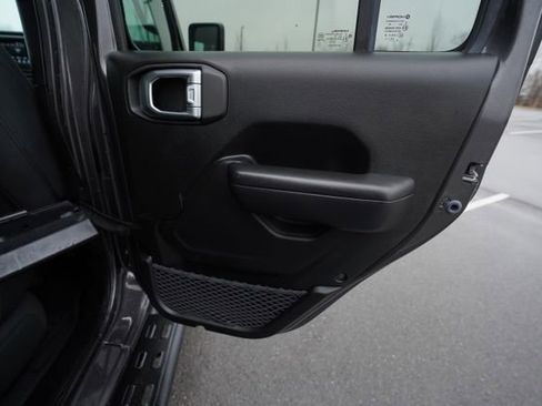 Used 2020 Jeep Wrangler Unlimited Sport image 23