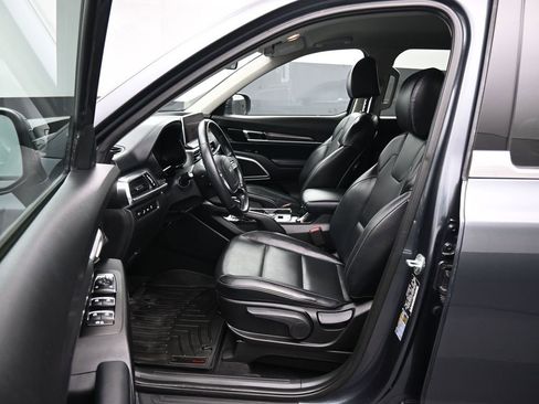 Used 2022 Kia Telluride LX image 11