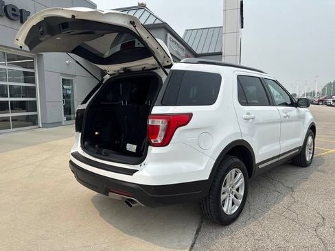 Used 2019 Ford Explorer XLT AWD/4WD image 15