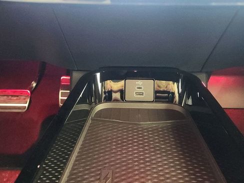 New 2025 Ford Mustang Mach-E Premium w/ Sport Appearance Package AWD/4WD image 19