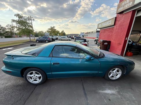 Used 1994 Pontiac Firebird Coupe image 3