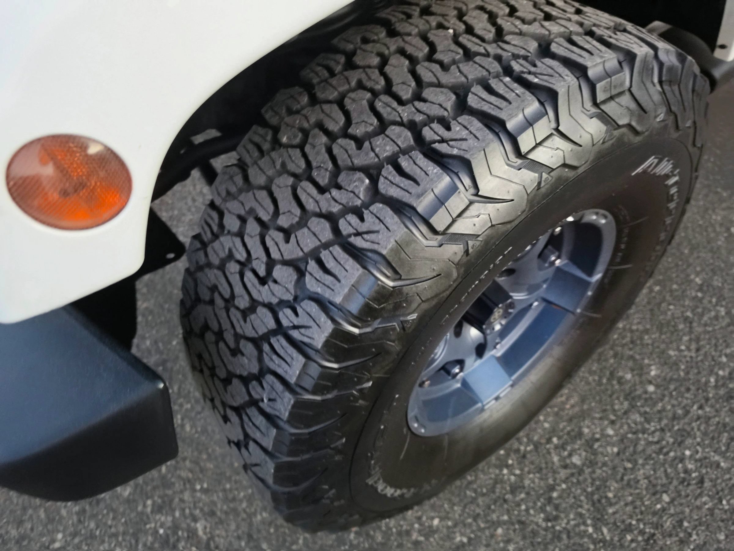 Used 2012 Jeep Wrangler Unlimited Sahara w/ Dual Top Group AWD/4WD image 36