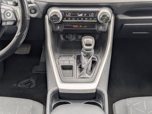 Used 2021 Toyota RAV4 XLE FWD image 21