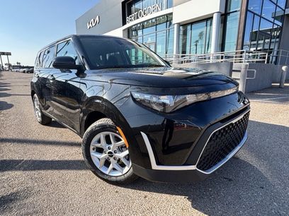 New 2025 Kia Soul LX