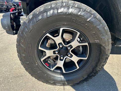 Used 2021 Jeep Wrangler Unlimited Rubicon image 25