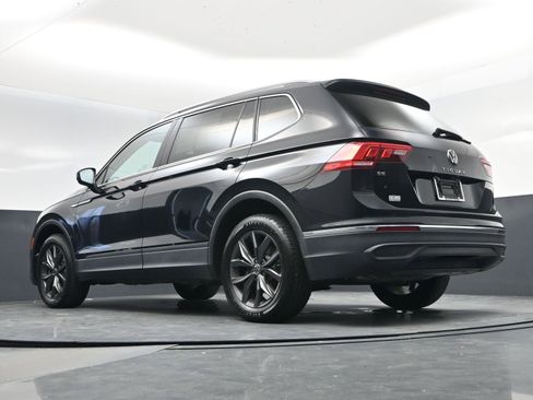 Used 2022 Volkswagen Tiguan SE image 12