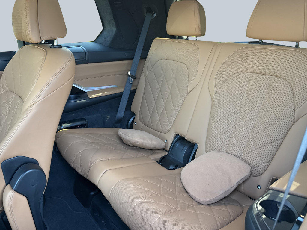 Used 2024 BMW X7 xDrive40i w/ Executive Package AWD/4WD image 29
