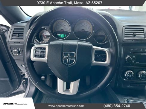 Used 2014 Dodge Challenger SXT image 19