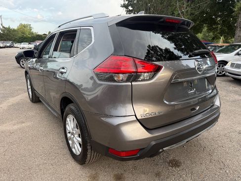 Used 2017 Nissan Rogue SV FWD image 7