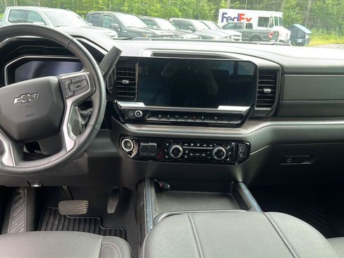 Used 2024 Chevrolet Silverado 2500 LTZ w/ LTZ Plus Package AWD/4WD image 14