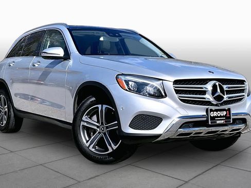 Used 2019 Mercedes-Benz GLC 300 4MATIC image 3