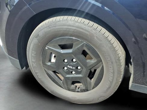 Used 2026 Kia Carnival FWD image 17