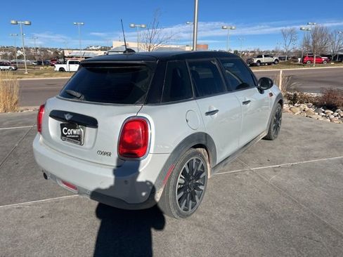 Used 2017 MINI Cooper 4-Door Hardtop image 21