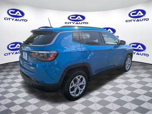 Used 2024 Jeep Compass Latitude image 10
