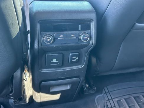 Used 2017 GMC Acadia SLT image 21