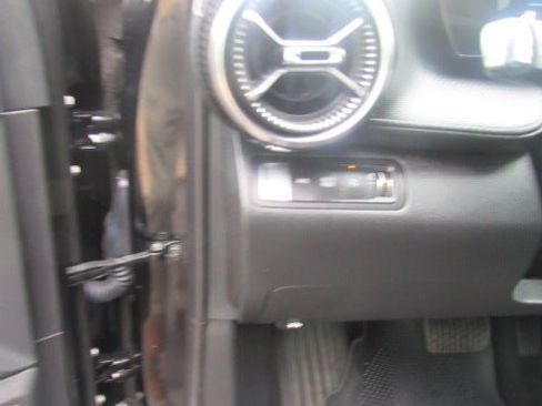 Used 2026 Chevrolet Equinox LT AWD/4WD image 18