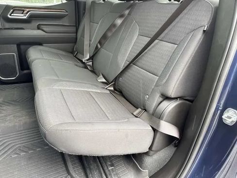 Used 2022 Chevrolet Silverado 1500 LT AWD/4WD image 22