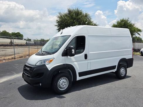 New 2026 RAM ProMaster 1500 w/ Convenience Group FWD image 3