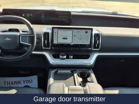 Used 2025 Ford Expedition Max Platinum image 29