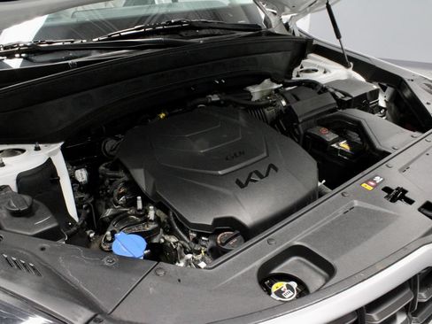 Used 2024 Kia Telluride S AWD/4WD image 17