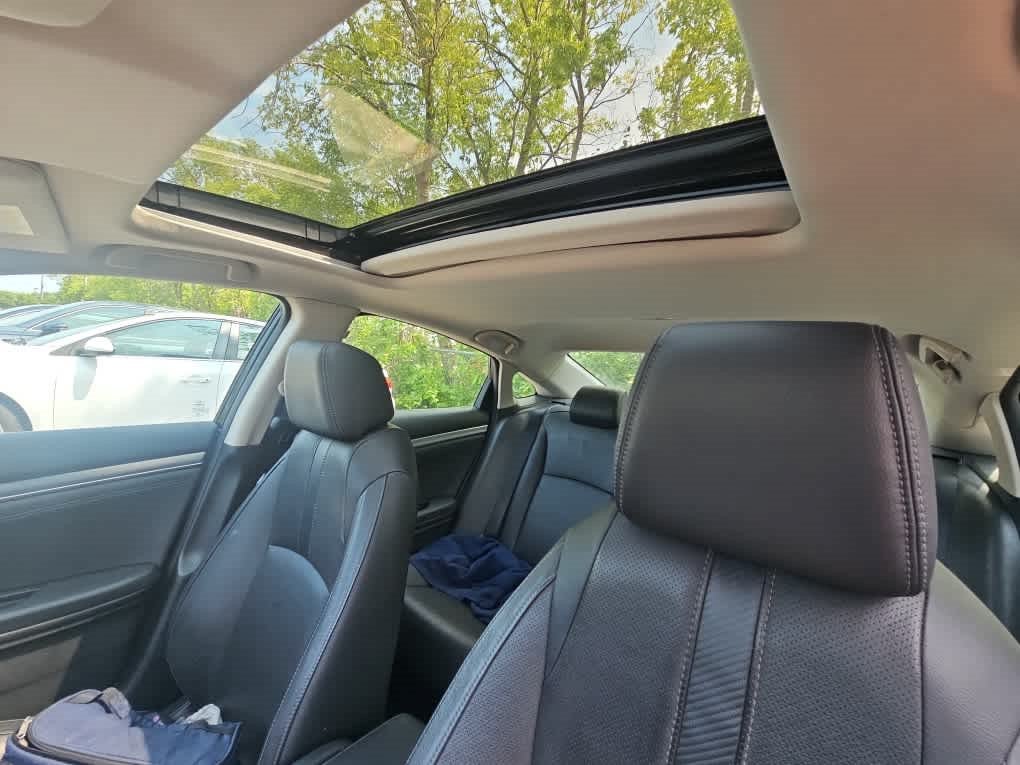 Used 2016 Honda Civic Touring image 8