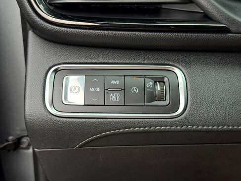 Used 2025 Buick Enclave Avenir w/ LPO, Floor Liner Package image 36