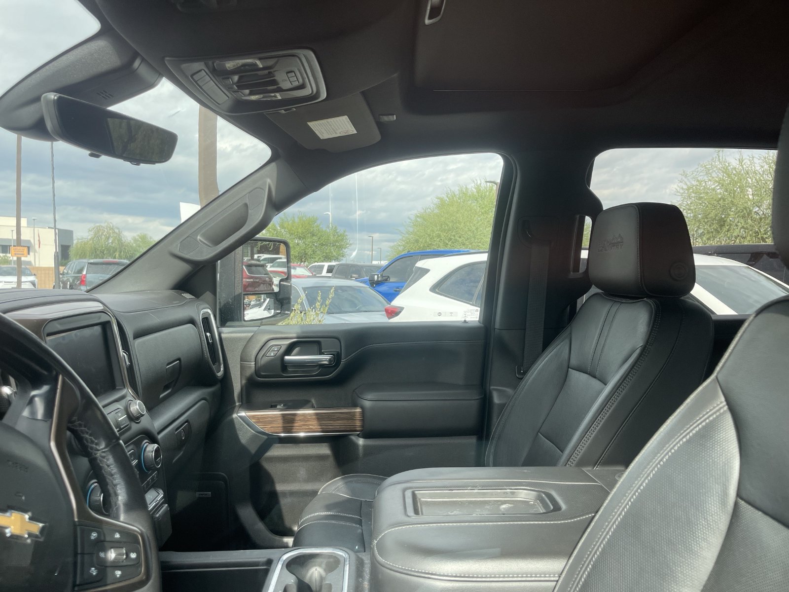 Used 2020 Chevrolet Silverado 2500 High Country w/ Z71 Off-Road Package AWD/4WD image 11