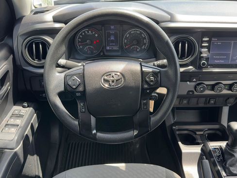 Used 2022 Toyota Tacoma SR w/ SR Convenience Package RWD image 11