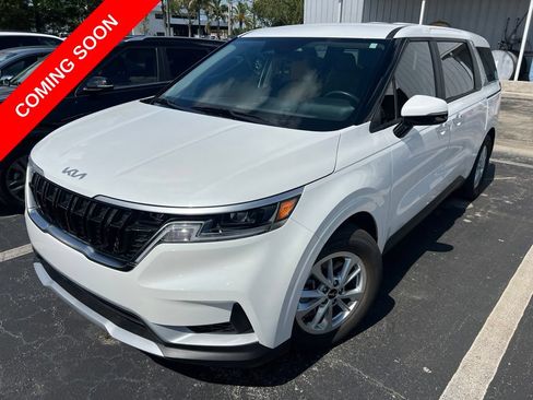 Certified 2023 Kia Carnival LX FWD image 1