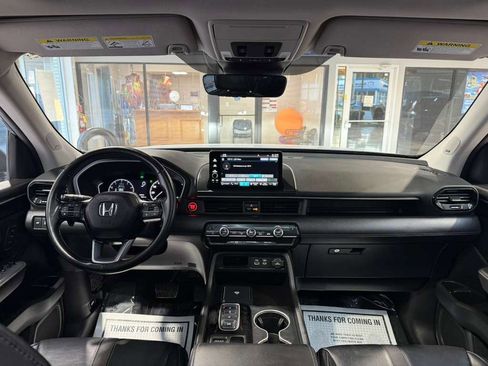 Used 2024 Honda Pilot Touring image 24
