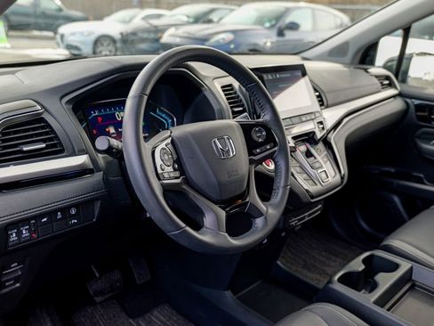 Used 2023 Honda Odyssey Touring image 23