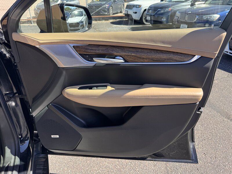 Used 2021 Cadillac XT5 Sportv w/ Platinum Package AWD/4WD image 35