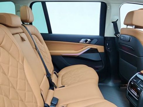 Used 2026 BMW X7 xDrive40i image 25