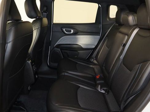 New 2024 Jeep Compass Latitude image 18