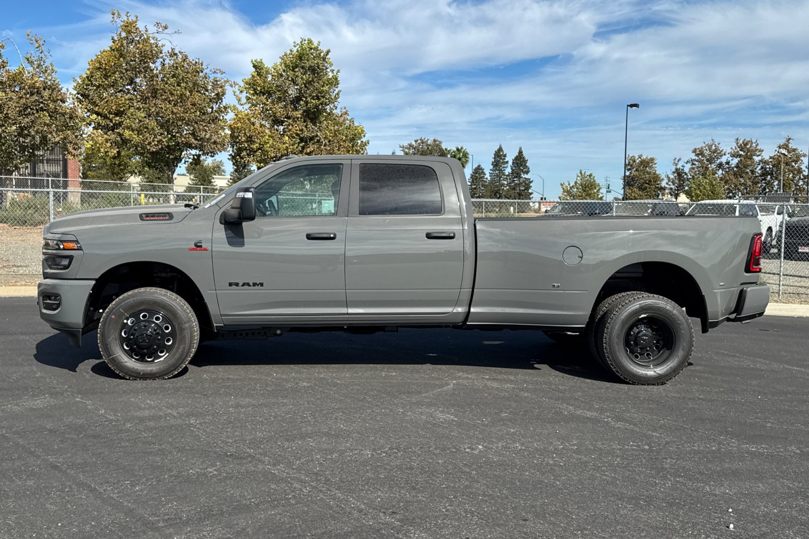 New 2026 RAM 3500 Big Horn AWD/4WD image 6